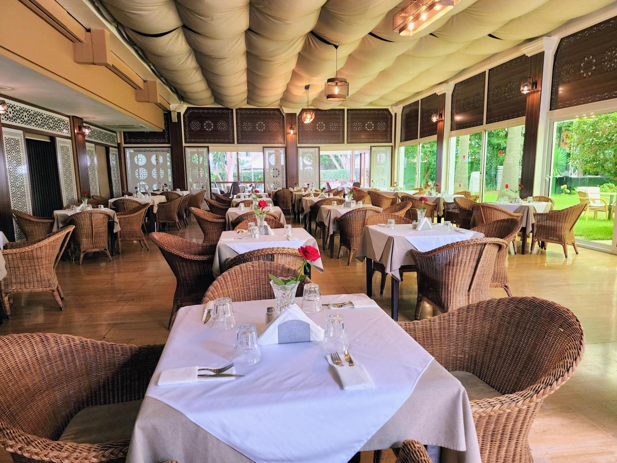 El Oumnia Puerto & Spa Ταγγέρη Εξωτερικό φωτογραφία